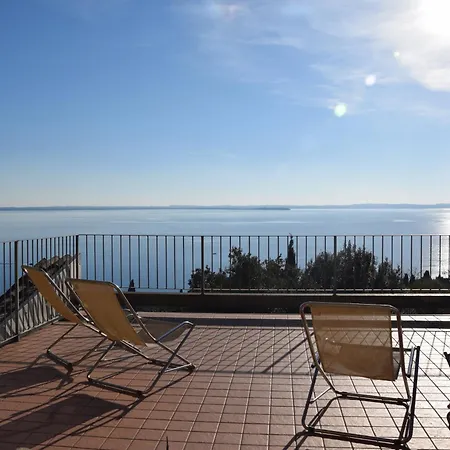 度假居 La Limonaia Garda, Extraordinary Silent Position, Great View 加尔达