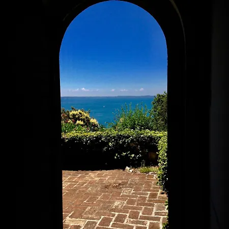 La Limonaia Garda, Extraordinary Silent Position, Great View 度假居 *