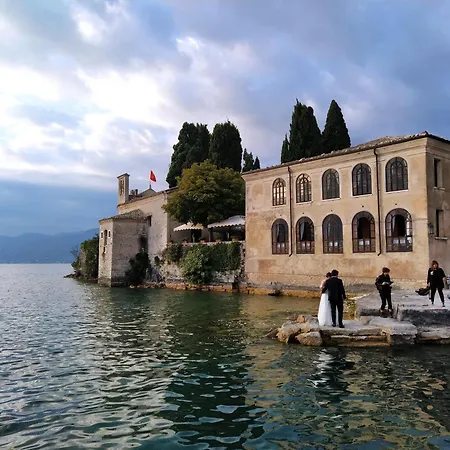 La Limonaia Garda, Extraordinary Silent Position, Great View 度假居 *